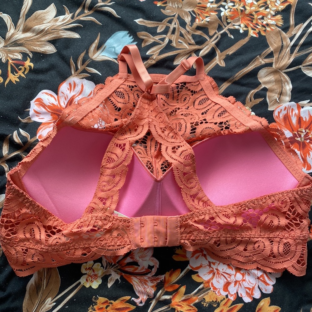 Pink bralette - Picture 2 of 4